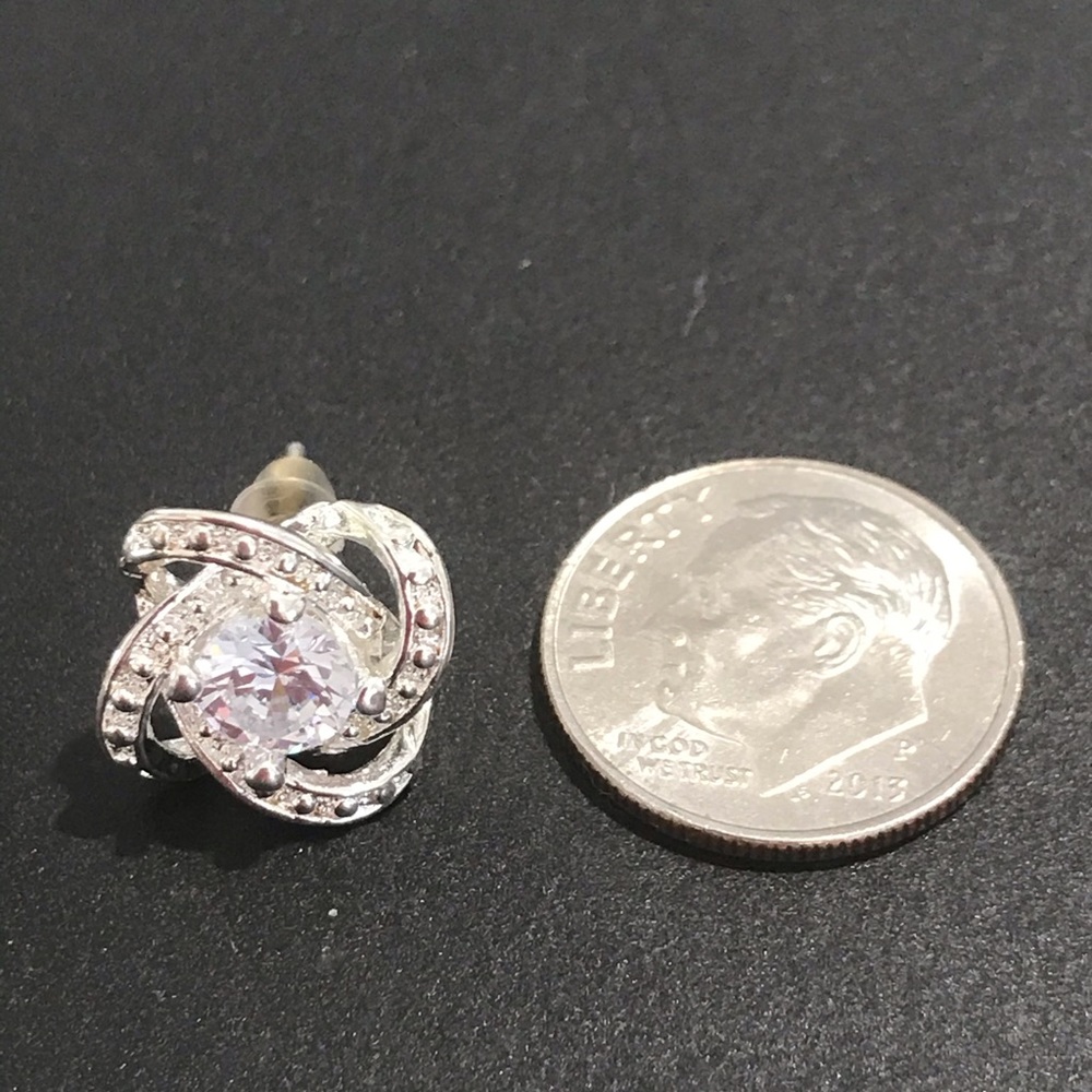 Genuine925crystal flower stud earrings - Picture 3 of 7
